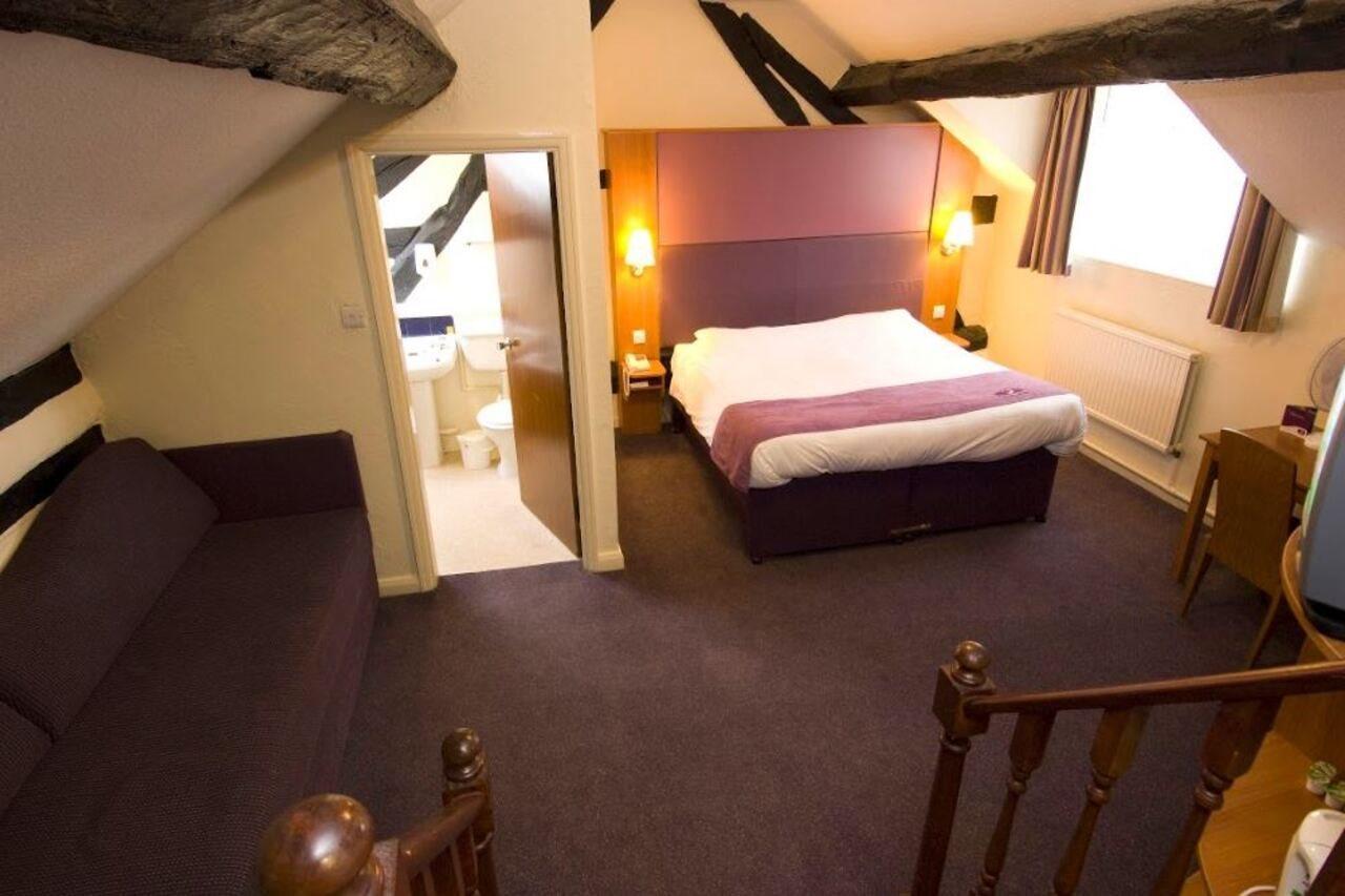 Premier Inn Knutsford Exterior foto