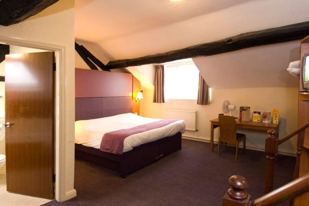 Premier Inn Knutsford Exterior foto